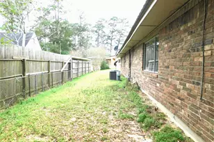 618 Temple St, Woodville, TX 75979 - Photo 17