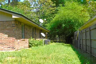 618 Temple St, Woodville, TX 75979 - Photo 17