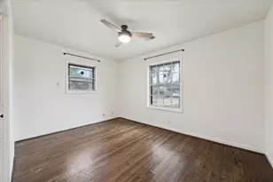 7262 Roos Rd, Houston, TX 77074 - Photo 19