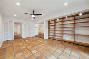 7262 Roos Rd, Houston, TX 77074 - Photo 13