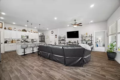 24042 Hawthorn Lakes Drive Drive, New Caney, TX 77357 - Photo 11