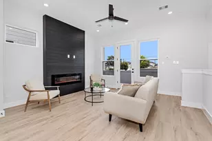 804 Schweikhardt St, Houston, TX 77020 - Photo 1