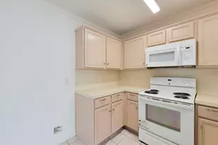 11810 Rolling Stream Dr, Tomball, TX 77375 - Photo 17