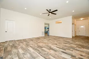 835 Victoria Lakes Dr, Katy, TX 77493 - Photo 7