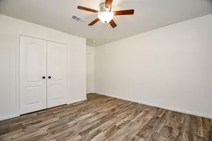 835 Victoria Lakes Dr, Katy, TX 77493 - Photo 17