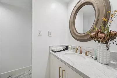 1919 Missouri Street, Houston, TX 77019 - Photo 11