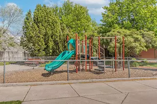 2210 SW 19th St, Redmond, OR 97756 - Photo 3