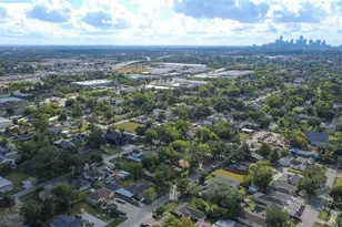 4302 Delhi St, Houston, TX 77022 - Photo 11