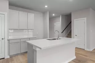 2510 N Heritage Dr, Dayton, TX 77535 - Photo 3
