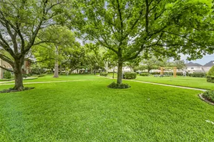 5863 Doliver Dr, Houston, TX 77057 - Photo 27