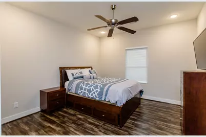 110 Amundsen Street, Houston, TX 77009 - Photo 19