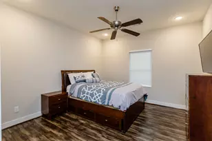 110 Amundsen St, Houston, TX 77009 - Photo 19