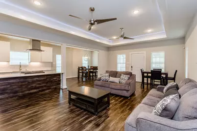 110 Amundsen Street, Houston, TX 77009 - Photo 11