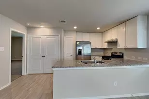 5719 Leon Pl, San Antonio, TX 78244 - Photo 7