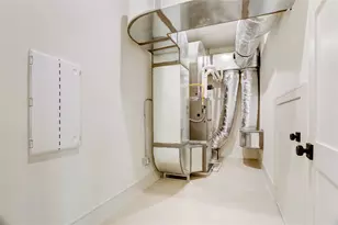 8935 Pado St, Houston, TX 77055 - Photo 49