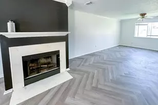 13714 Firerock Dr, Houston, TX 77085 - Photo 5