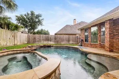 2512 W Ranch Drive, Friendswood, TX 77546 - Photo 31