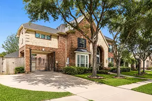2512 W Ranch Dr, Friendswood, TX 77546 - Photo 3