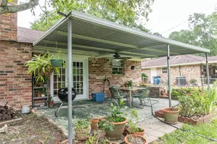 203 Sassafras, Village Mills, TX 77663 - Photo 7
