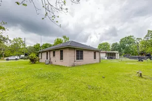 308 Gibbs St, Devers, TX 77538 - Photo 23