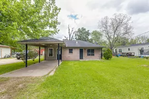 308 Gibbs St, Devers, TX 77538 - Photo 3