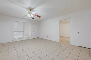 8201 Richmond Ave, Houston, TX 77063 - Photo 9