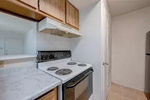 8201 Richmond Ave, Houston, TX 77063 - Photo 13