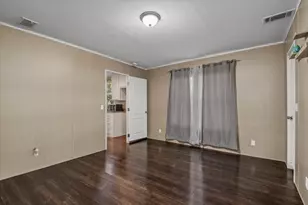 211 Woodstock, Livingston, TX 77351 - Photo 13