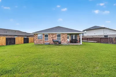 526 Heron Bay Circle, La Porte, TX 77571 - Photo 15