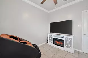 526 Heron Bay Cir, La Porte, TX 77571 - Photo 21