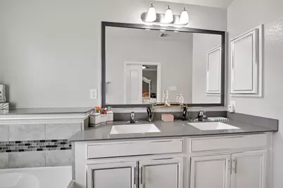 526 Heron Bay Circle, La Porte, TX 77571 - Photo 13