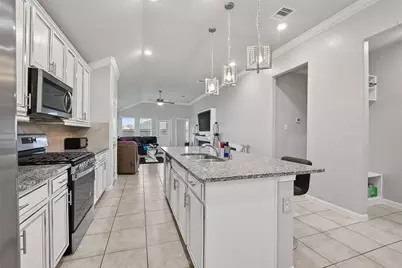 526 Heron Bay Circle, La Porte, TX 77571 - Photo 3