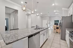 526 Heron Bay Cir, La Porte, TX 77571 - Photo 5