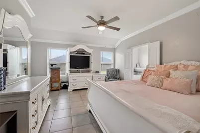 526 Heron Bay Circle, La Porte, TX 77571 - Photo 11