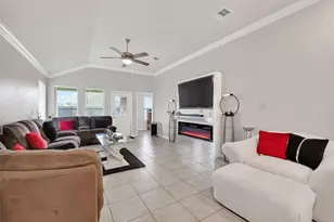 526 Heron Bay Cir, La Porte, TX 77571 - Photo 7