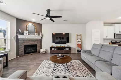 2029 Cedar Tree Court, Conroe, TX 77301 - Photo 11
