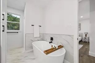 5819 Outer Banks St, Houston, TX 77091 - Photo 17
