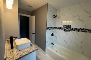 6513 Jackwood St, Houston, TX 77074 - Photo 11