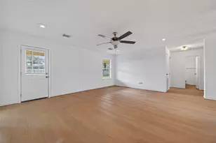 653 Nelson St, Sealy, TX 77474 - Photo 11