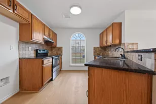 653 Nelson St, Sealy, TX 77474 - Photo 15