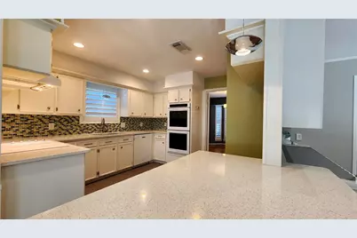 4903 Wind Chimes Drive, Houston, TX 77066 - Photo 11