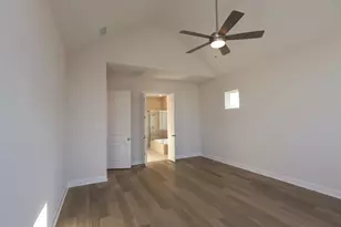 124 Silverbow Crk Wy, Conroe, TX 77304 - Photo 9