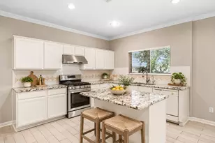 5610 Brazos Springs Dr, Sugar Land, TX 77479 - Photo 5