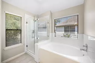 5610 Brazos Springs Dr, Sugar Land, TX 77479 - Photo 21