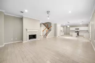 5610 Brazos Springs Dr, Sugar Land, TX 77479 - Photo 7