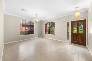 5610 Brazos Springs Dr, Sugar Land, TX 77479 - Photo 3