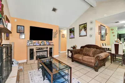 8642 Flower Path Street, Houston, TX 77044 - Photo 7