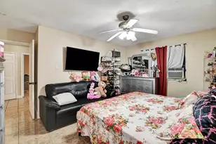 8642 Flower Path St, Houston, TX 77044 - Photo 17