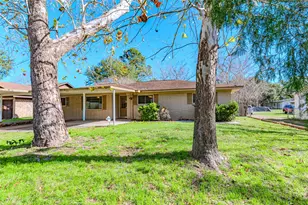 1126 10th St, Hempstead, TX 77445 - Photo 3