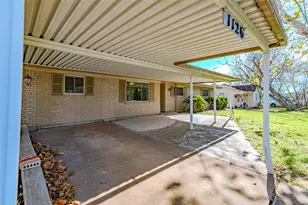 1126 10th St, Hempstead, TX 77445 - Photo 7